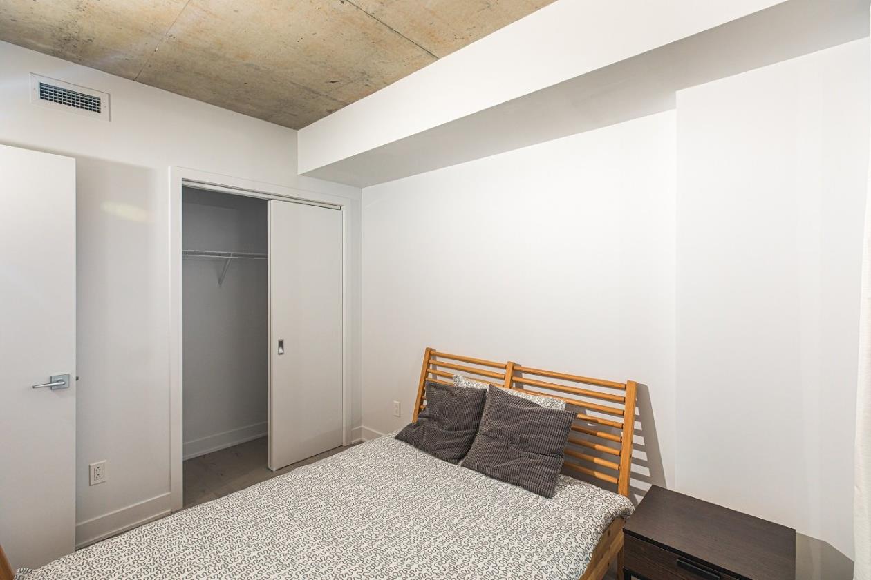 Guiker 1680 Lincoln Ave, Montreal 96729