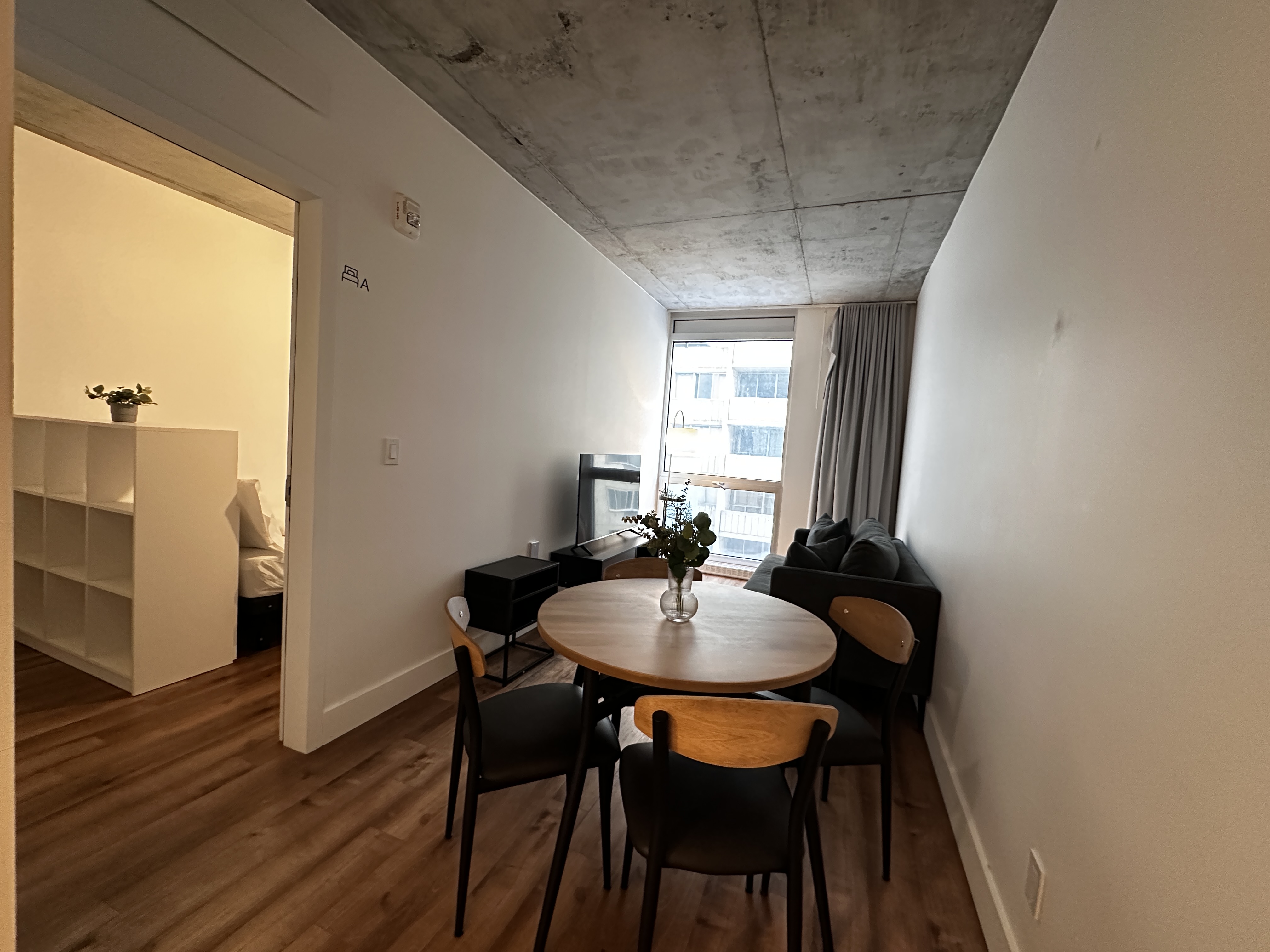 Guiker 1680 Lincoln Ave, Montreal 61442